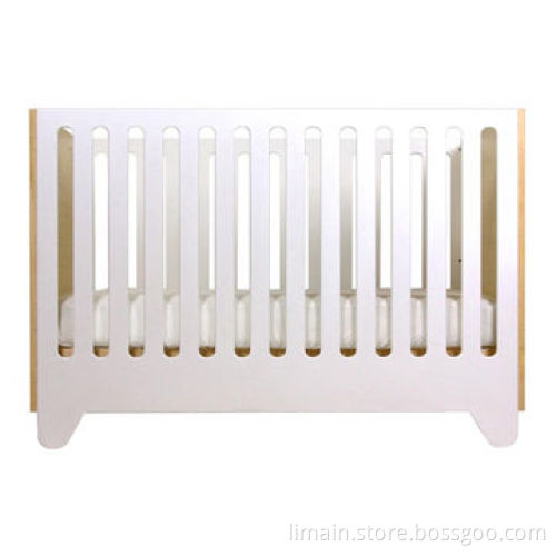 Babies' Crib, Made of Bamboo or Birch Wood/White Painted MDF, 36 x 60 x 38-inch